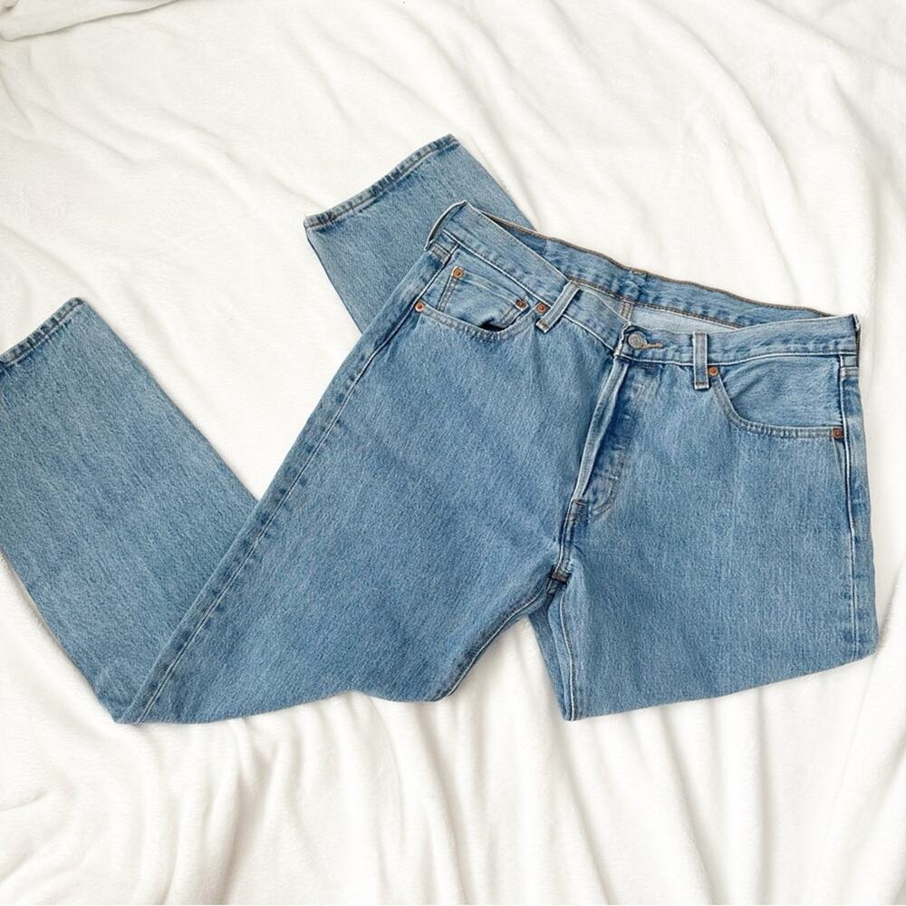 Levis 501 original fit straight leg jeans mens 34x30 blue denim cotton